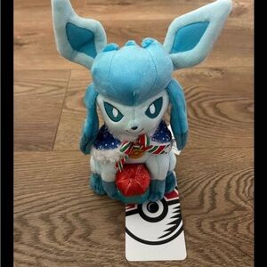 Glaceon Pokémon Undersea Holiday Plush - 8 ¾ In.